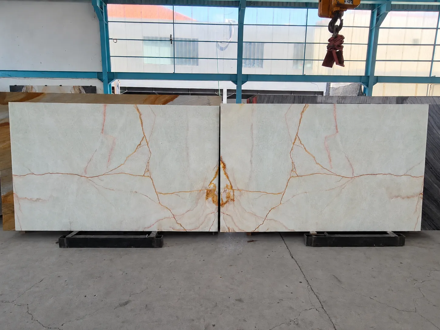 Amber Onyx II